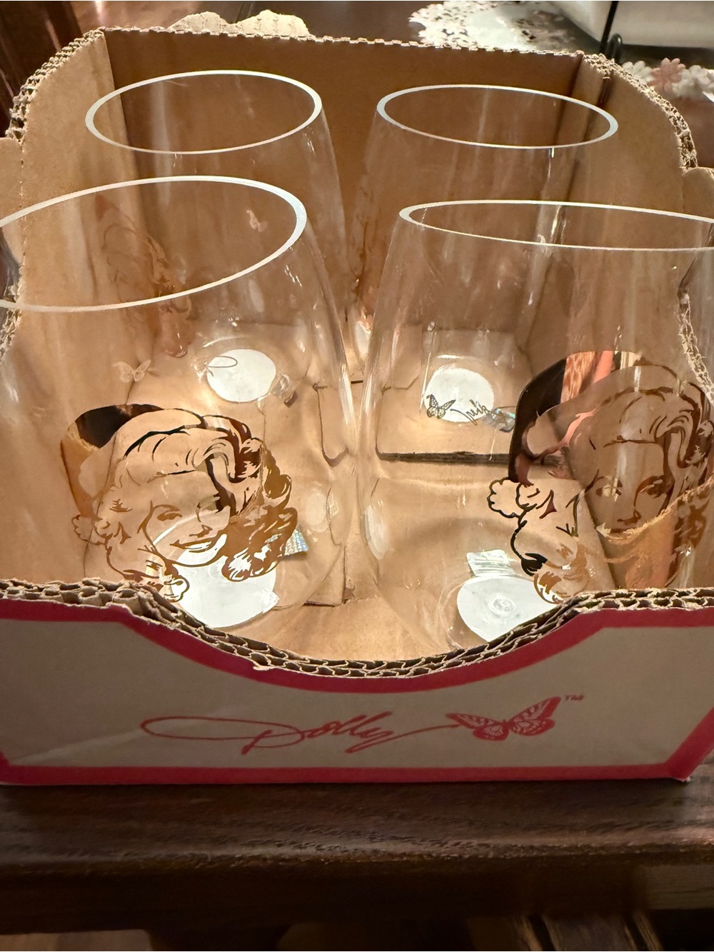 Clear Tumbler Set with Gold Portrait of Dolly Parton Set of 4 Plastic Wine Glass